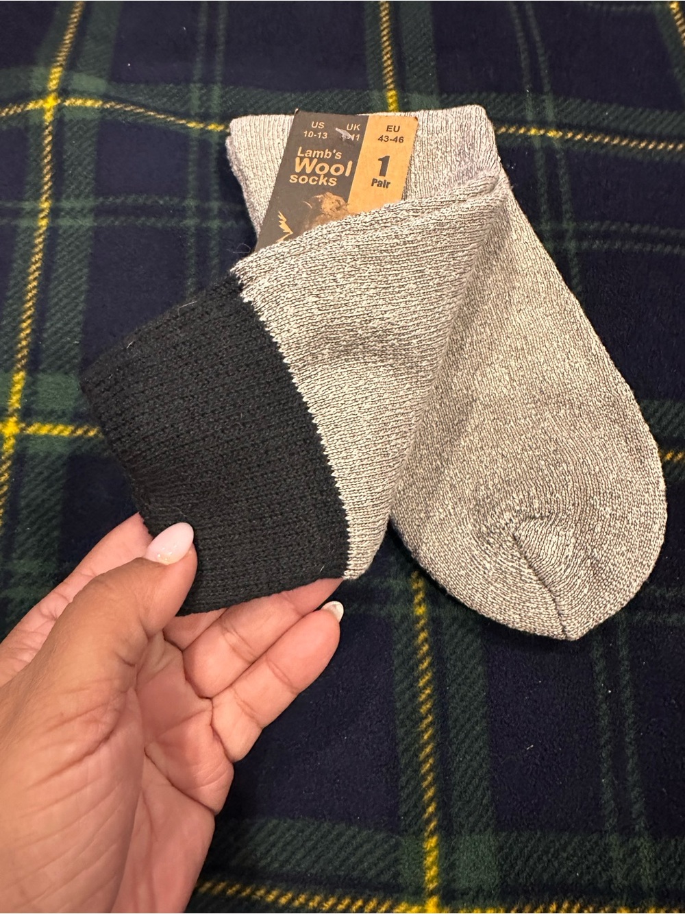 L.A.M.B. Wool-Blend Crew Socks in Gray and Black